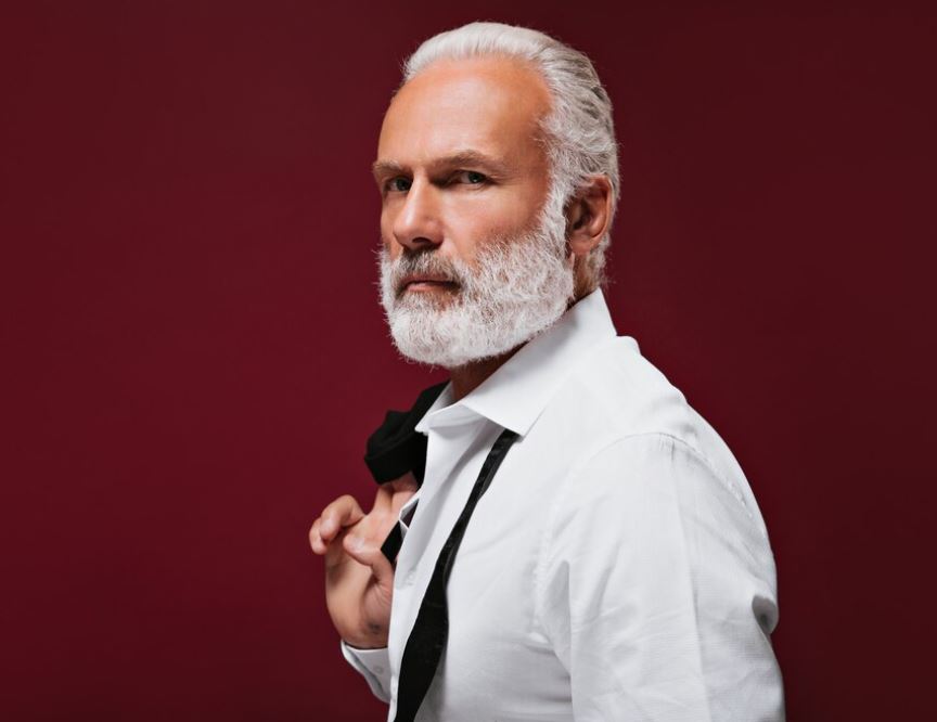 taglio capelli over 50 viso lungo